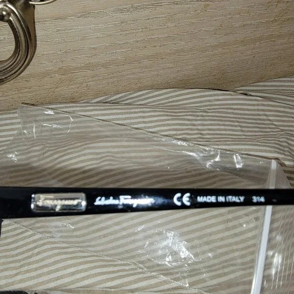 Salvatore Ferragamo Frames - Picture 3 of 4